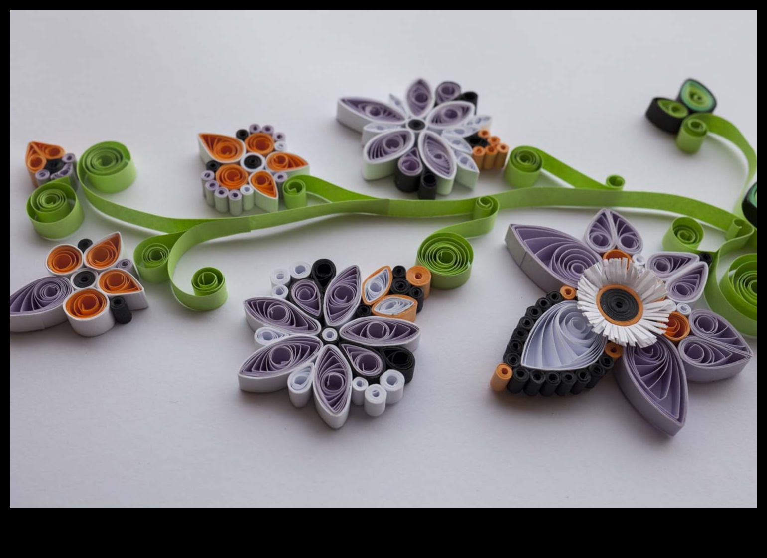 Χειροτεχνία με χάρτινες ταινίες Quilling: Δημιουργία περίπλοκων σχεδίων