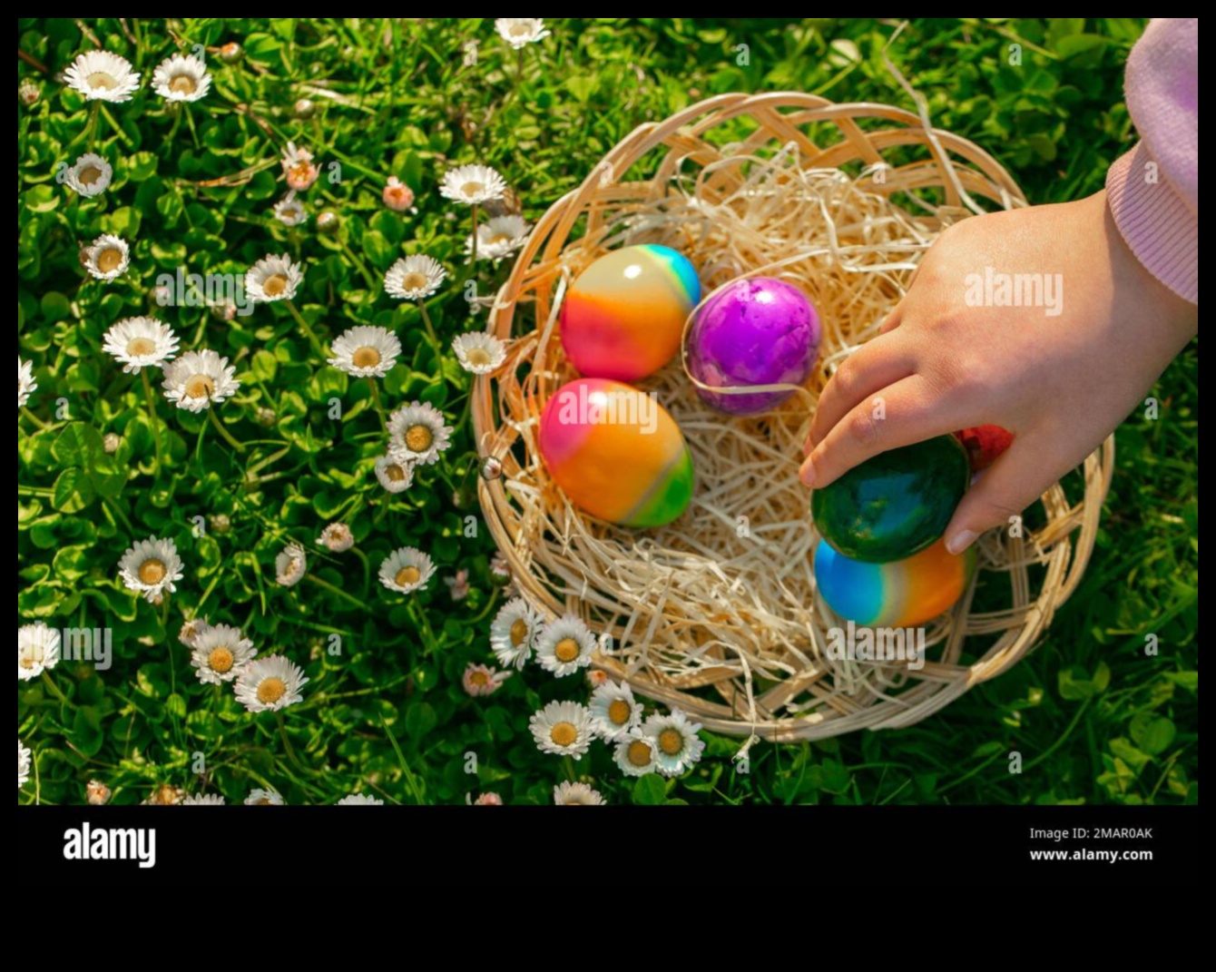 Crafty Πασχαλινό Κυνήγι: Χειροποίητες Απολαύσεις για την Ανοιξιάτικη Γιορτή