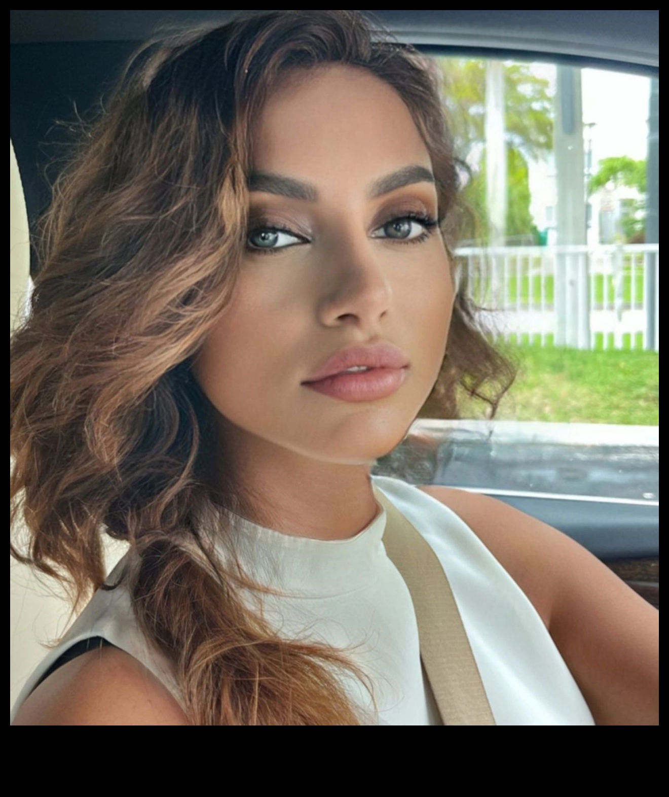 Καστανόξανθα μαλλιά και αυτοπεποίθηση: Πώς το χτένισμά σας αντανακλά την αυτοεκτίμησή σας