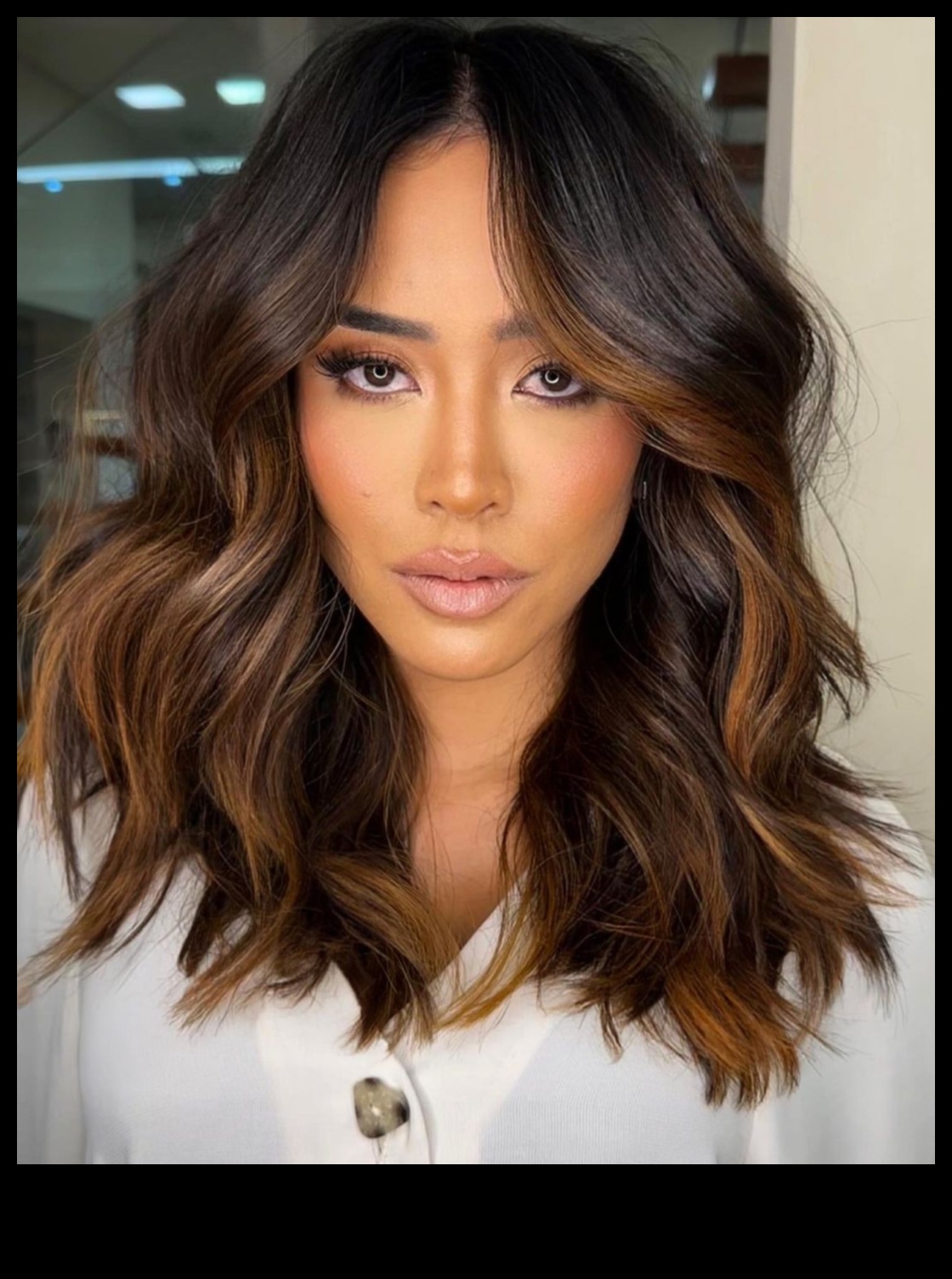 Κομψά και ίσια ή ογκώδη κύματα: Επιλογές για μελαχρινή υφή