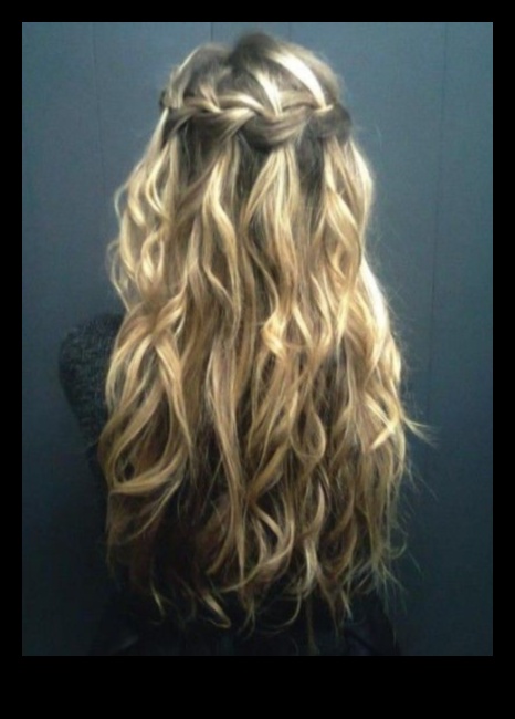 Cascade of Curls: Alluring Styles for a Waterfall of Gorgeous Ringlets