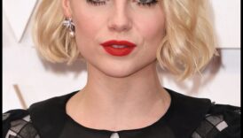 Ποια είναι τα απαραίτητα αξεσουάρ μαλλιών σύμφωνα με τις διασημότητες;